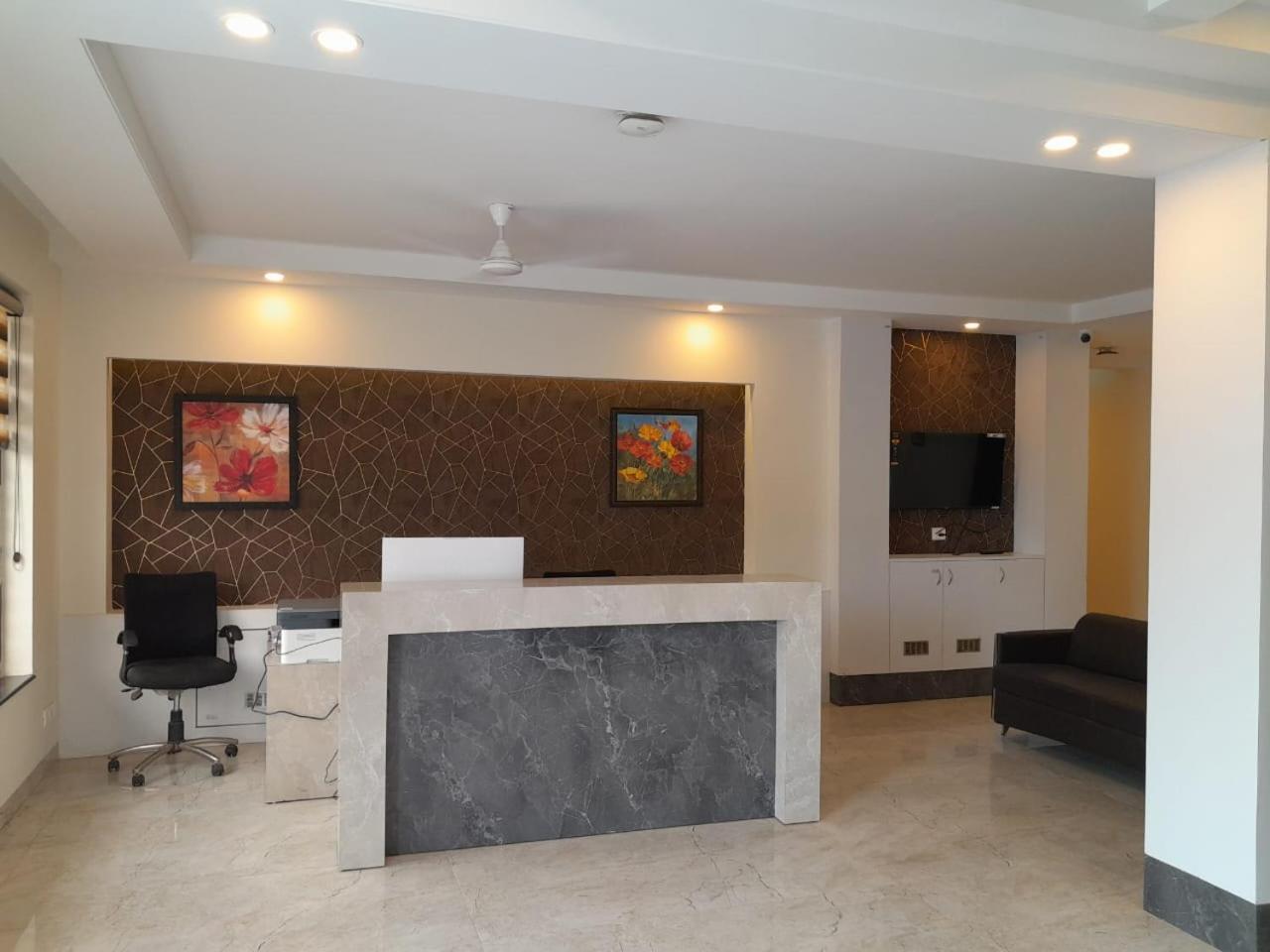 Hotel The Luxem - Behind Ibis Hotel Gurugram 古尔冈 外观 照片